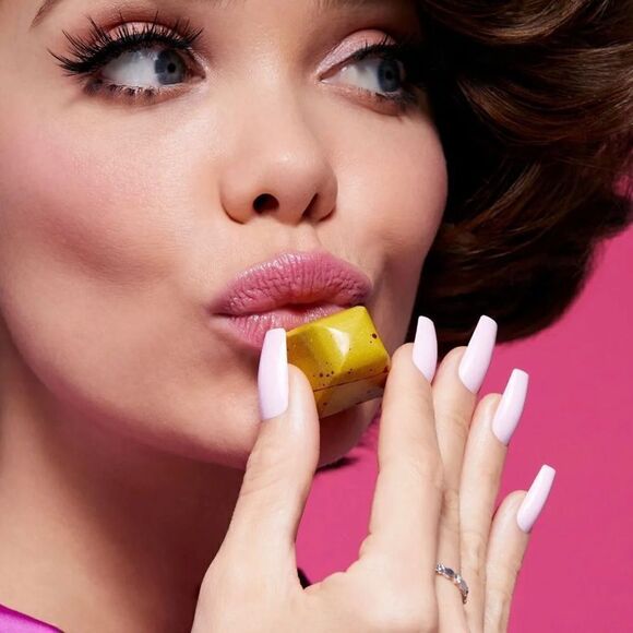 KISS Gel Fantasy Sculpted Nails Barbiecore - Picture 1 of 3